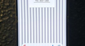 Good
													Samsung Galaxy Z Flip3 5G - Unlocked, White, 256 GB, 8 GB, SM-F711U1, Thom Browne Edition, photo 5 of 8