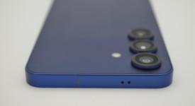 Mint
													Samsung Galaxy S25 - Unlocked, Navy Blue, 256 GB, 12 GB, SM-S931U1, photo 3 of 11