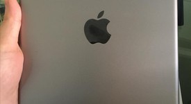 Mint
													Apple iPad Air - Verizon, Gray, 16 GB, photo 5 of 7