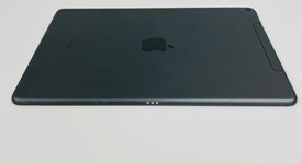Fair
													Apple iPad Air 3rd Gen - Unlocked, Gray, 64 GB, photo 5 of 6