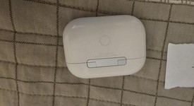 Used
													Apple AirPods Pro 2 - Lightning, photo 5 of 8