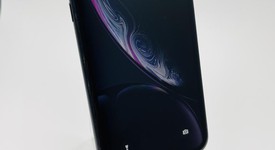 Mint
													Apple iPhone Xr - Unlocked, Black, 64 GB, A1984, photo 2 of 6
