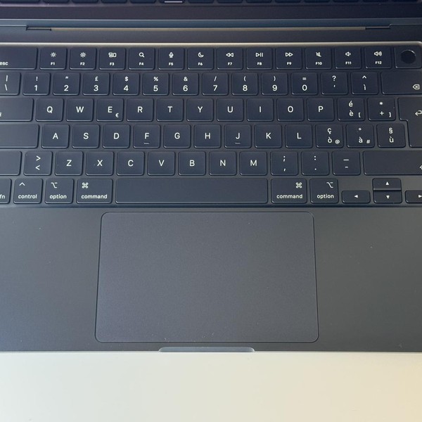 MacBook Air 2025 (M4) - 13 inch - 256 GB, Midnight, 16 GB, Apple M4
