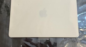 Mint
													MacBook Air 2025 (M4) - 13" - Apple M4, Starlight, 256 GB, 16 GB, photo 1 of 5