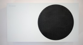 Mint
													Xbox Series S (2020) - White, 512 GB, photo 2 of 9