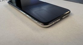 Mint
													Apple iPhone Xs - Unlocked, Silver, 64 GB, A1920, photo 2 of 17