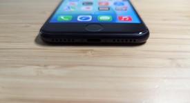 Good
													Apple iPhone SE 3rd Gen 2022 - Unlocked, Midnight, 64 GB, A2595, photo 3 of 14