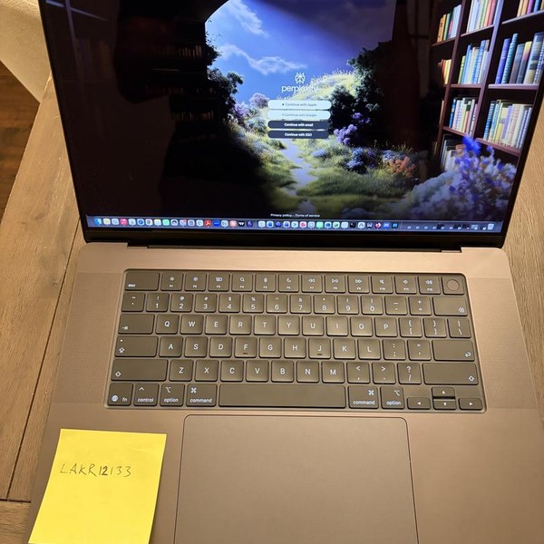 MacBook Pro 2026 - 16 inch (M5) - 1 TB, Space Black, 64 GB, Apple M5 Pro 18-core (20-core GPU), Standard Display