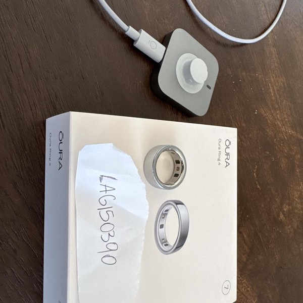 Oura Ring Gen 4 - Brushed Silver, Size 7