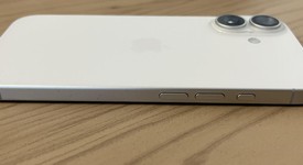 Mint
													Apple iPhone 16 - Unlocked, White, 256 GB, A3081, photo 5 of 8