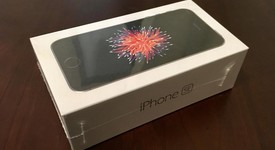 New
													Apple iPhone SE 1st Gen 2016 - Unlocked, Grey, 32 GB, A1662, photo 1 of 2
