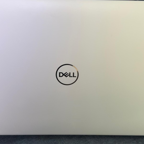 Dell XPS 16 9640 (2024) - 2 TB, Platinum, 16 GB, Intel Core Ultra 7, OLED UHD+ Plus