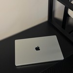 Good MacBook Pro Late 2023 (M3) - 16 inch - 512 GB, Silver, 18 GB, Apple M3 Pro 12-core, 18-core GPU
