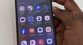 Mint
													Motorola Razr (2024) - Unlocked, Gray, 256 GB, 8 GB, photo 4 of 17