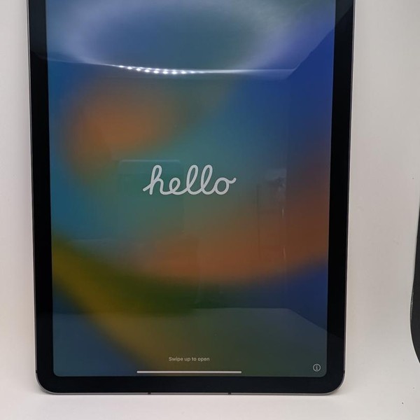 Apple iPad Air (5th Gen) - Unlocked, 64 GB, Gray, A2589