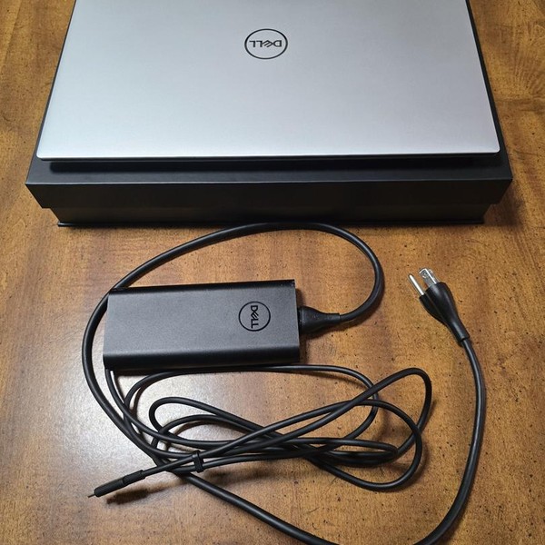 Dell XPS 15 9520 (2022) - 1 TB, Silver, 32 GB, Intel Core i7, FHD+ Plus Non-touch