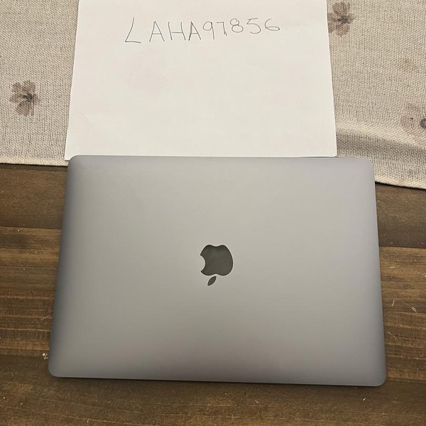 MacBook Air 2019 - 13 inch - 128 GB, Silver, 8 GB, Intel Core i5