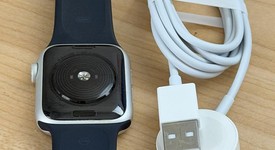 Good
													Apple Watch SE 1st Gen 40mm - Silver, A2351 - GPS, Aluminum, photo 1 of 8