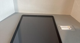 Good
													Apple iPad 9th Gen - Wi-Fi, Gray, 64 GB, A2602, photo 3 of 6