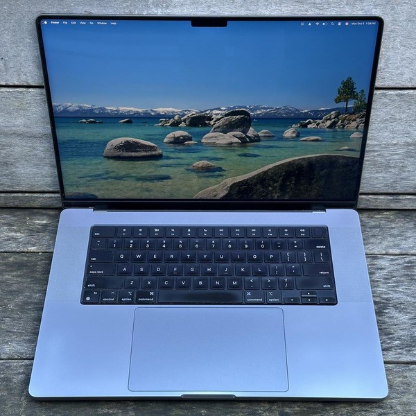 MacBook Pro 2021 - 14 inch - 4 TB, Silver, 64 GB, Apple M1 Max