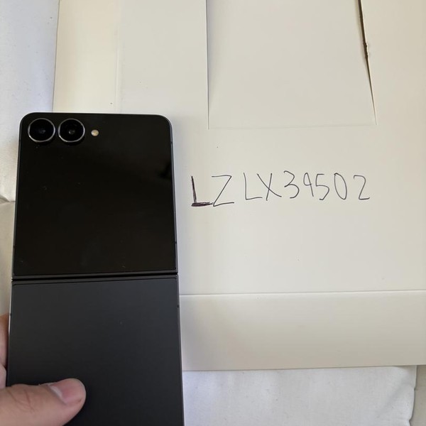 Samsung Galaxy Z Flip7 - Unlocked, 512 GB, Jet Black, 12 GB, SM-F766U1