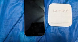 Mint
													Apple iPhone 17 - Unlocked, White, 512 GB, A3258, photo 4 of 10