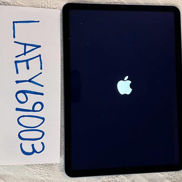 Apple iPad Air (5th Gen) - Wi-Fi, 64 GB, Blue, A2588