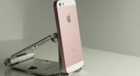 Good
													Apple iPhone SE 1st Gen 2016 - Unlocked, Rose Gold, 16 GB, A1662, photo 5 of 7