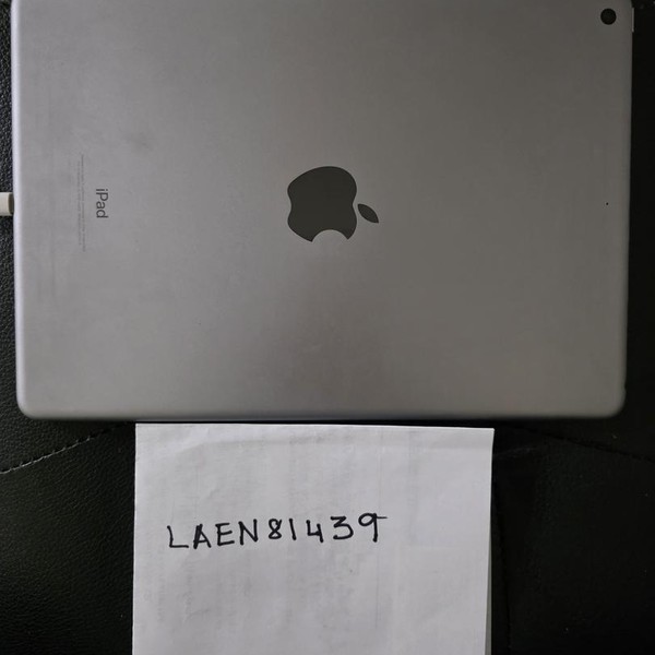 Apple iPad (5th Gen) - Wi-Fi, 32 GB, Silver, A1822