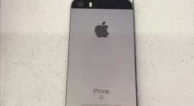 Good
													Apple iPhone SE 1st Gen 2016 - AT&T, Grey, 32 GB, A1662, photo 3 of 7