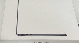 New
													MacBook Air 2025 (M4) - 13" - Apple M4, Midnight, 512 GB, 16 GB, photo 1 of 4