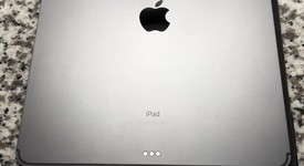 Fair
													Apple iPad Pro 12.9" 3rd Gen 2018 - Unlocked, Gray, 256 GB, A2014, photo 4 of 12