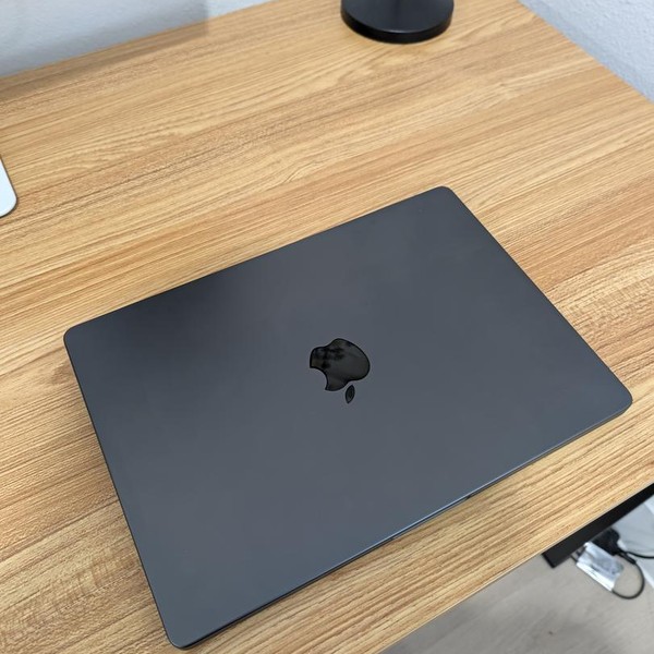 MacBook Pro 2026 - 14 inch (M5) - 1 TB, Space Black, 24 GB, Apple M5 Pro 15-core (16-core GPU), Standard Display