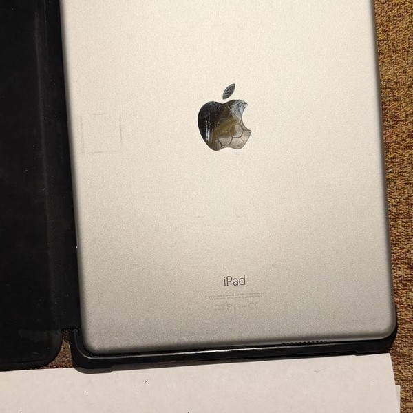 Apple iPad Pro 9.7 inch - Unlocked, 128 GB, Silver, A1674