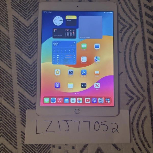 Apple iPad 7th Gen - Unlocked, 32 GB, Gold, A2200