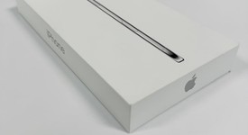 Mint
													Apple iPhone Air - Verizon, Cloud White, 256 GB, A3260, photo 2 of 8