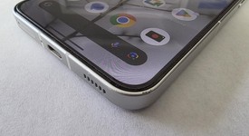 Good
													Nothing Phone (2) - Unlocked, White, 256 GB, 12 GB, photo 4 of 9