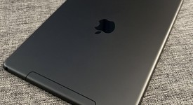 Good
													Apple iPad Air 3rd Gen - Unlocked, Gray, 64 GB, photo 5 of 6