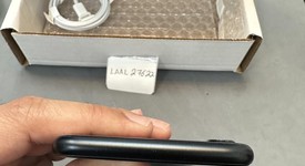 Mint
													Apple iPhone SE 3rd Gen 2022 - Unlocked, Midnight, 64 GB, A2595, photo 5 of 6