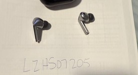 Used
													Samsung Galaxy Buds3 Pro - Silver, photo 3 of 5
