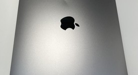 Fair
													MacBook Air 2020 - 13" - I3, Gray, 128 GB, 8 GB, photo 4 of 12