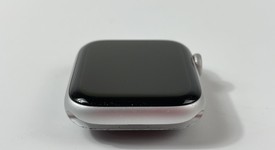 Good
													Apple Watch SE 1st Gen 44mm - Unlocked, Silver, A2354 - Cellular, Nike, photo 5 of 8