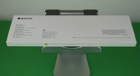 New
													Apple Watch SE 3rd Gen 44mm - Unlocked, Starlight, A3328 - Cellular, photo 4 of 4