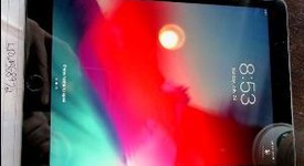 Good
													Apple iPad Pro 9.7" - AT&T, Gray, 128 GB, A1674, photo 1 of 4