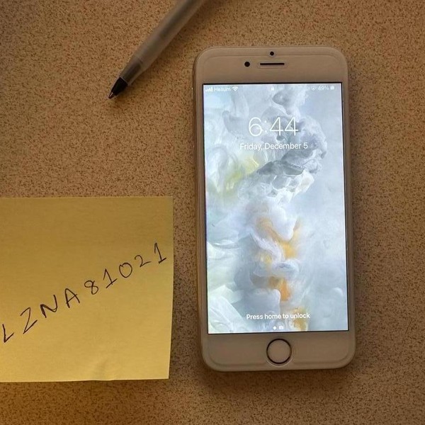 Apple iPhone 6S - Unlocked, 128 GB, Silver, A1633