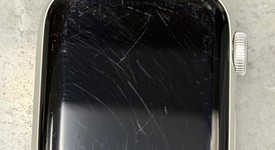 Fair
													Apple Watch SE 1st Gen 40mm - Unlocked, Silver, A2353 - Cellular, Aluminum, photo 3 of 6