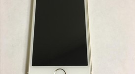 Good
													Apple iPhone SE 1st Gen 2016 - Verizon, Gold, 16 GB, A1662, photo 2 of 4