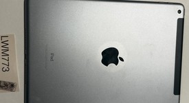 Good
													Apple iPad 6th Gen - Unlocked, Gray, 32 GB, A1954, photo 3 of 7