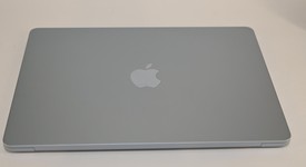 Mint
													MacBook Air 2025 (M4) - 13" - Apple M4, Sky Blue, 256 GB, 16 GB, photo 2 of 12