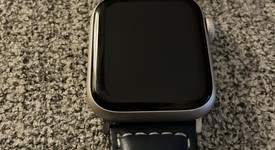 Mint
													Apple Watch SE 2nd Gen 40mm - Silver, A2722 - GPS, Aluminum, photo 4 of 7